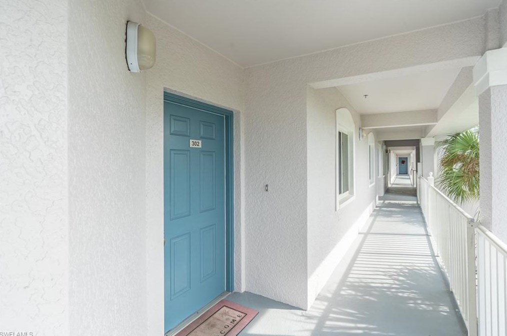 7804 Regal Heron Cir #1-302, Naples, FL 34104