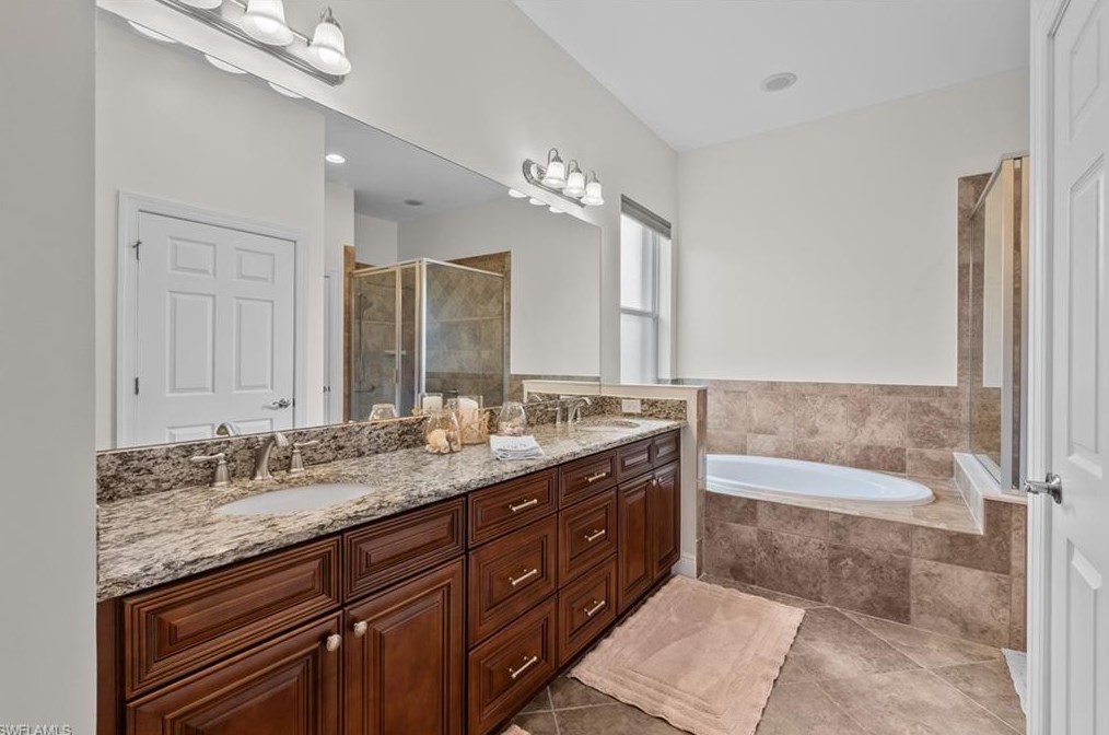 10553 Carena Cir, Fort Myers FL  33913-6817 exterior