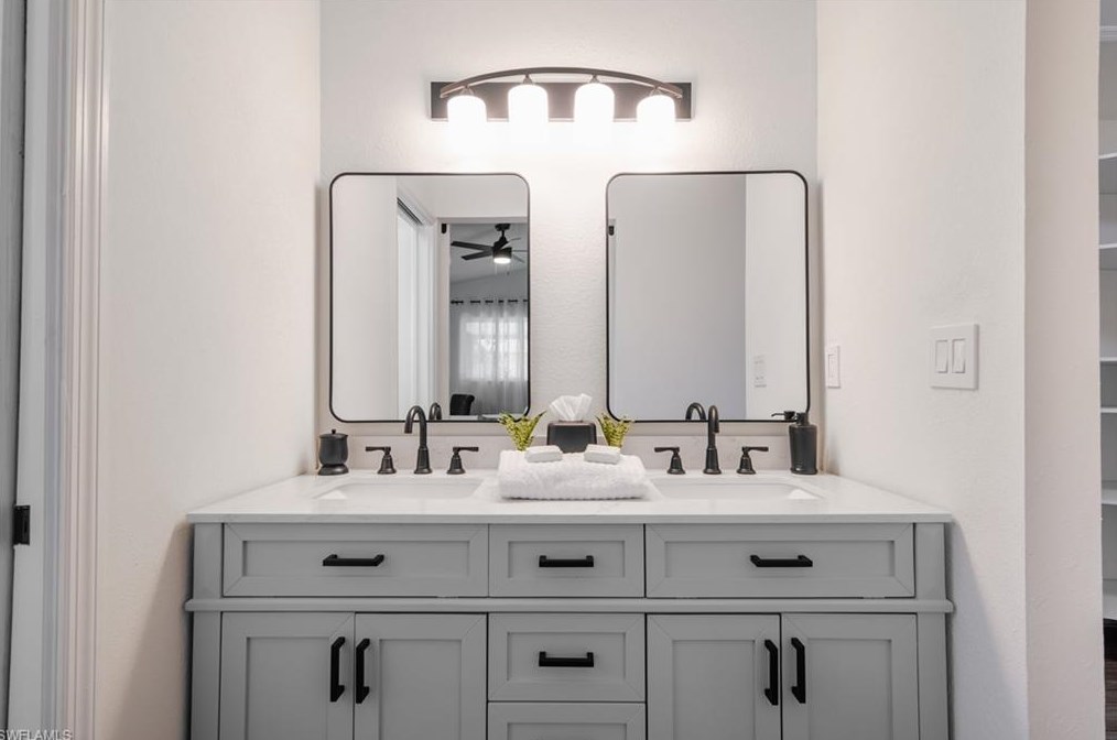 6483 Royal Woods Dr, Fort Myers FL  33908-6153 exterior