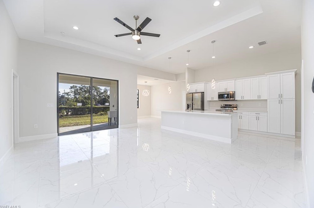 4604 Dora Ave, Lehigh Acres, FL