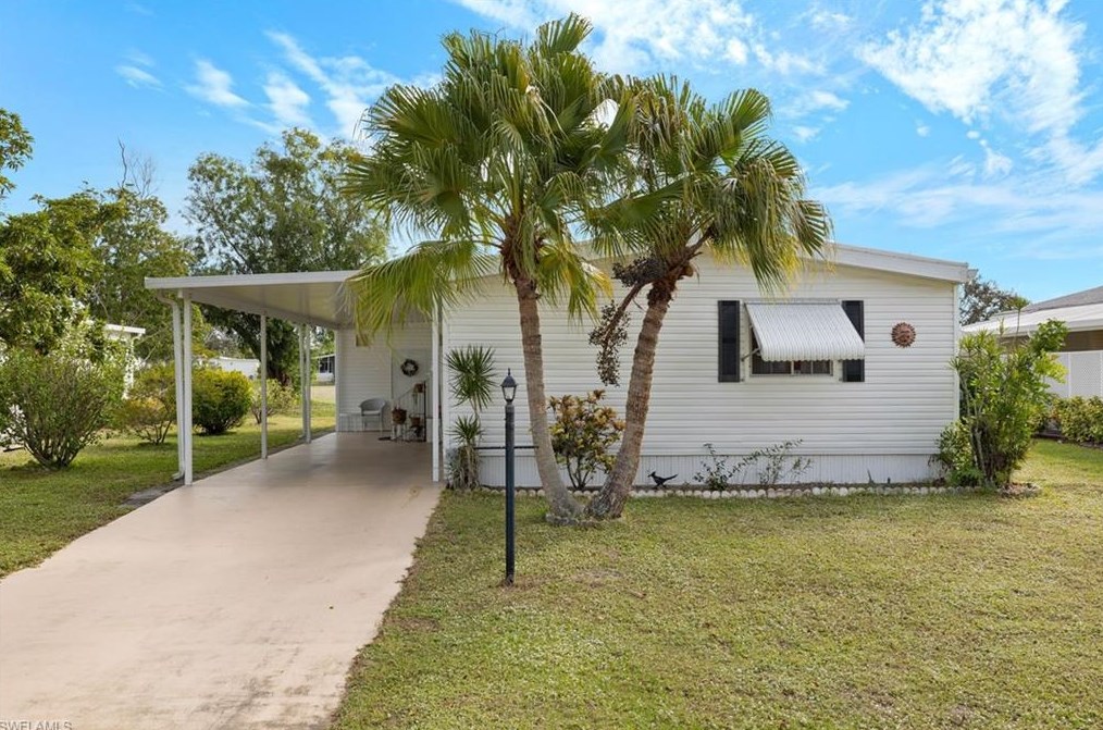 58 Lemans Dr, Naples, FL 34112