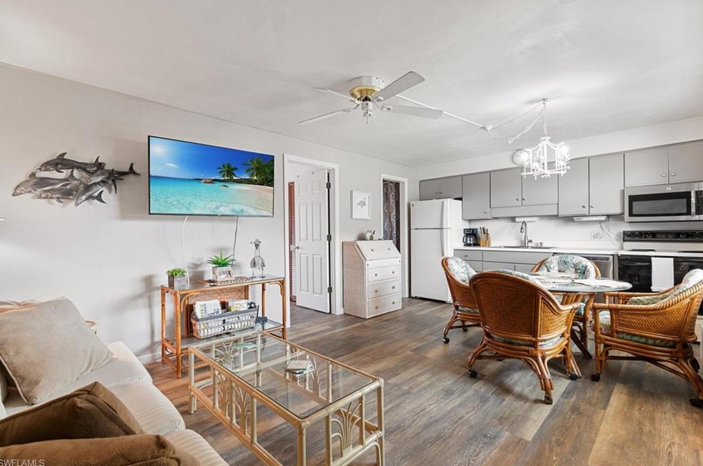 850 Palm St #c21, Marco Island, FL 34145
