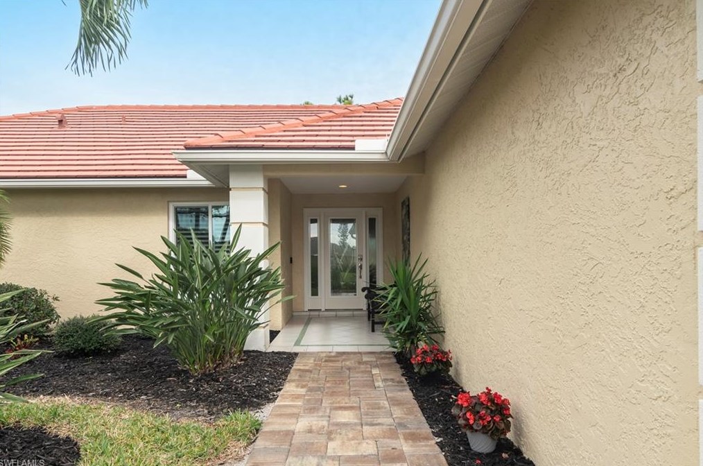 9921 El Greco Cir, Bonita Springs, FL 34135-6824