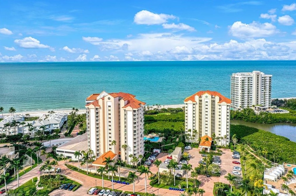 40 Seagate Dr #402-a, Naples, FL 34103