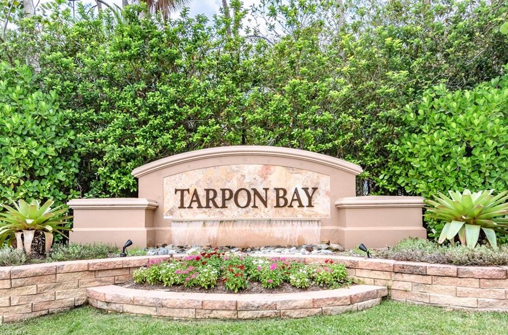 1690 Tarpon Bay Dr S #5-201, Naples, FL 34119