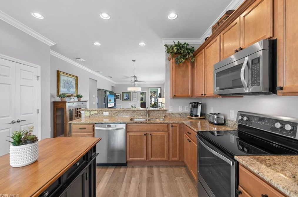 15157 Reef Ln, Bonita Springs FL  34135-8659 exterior