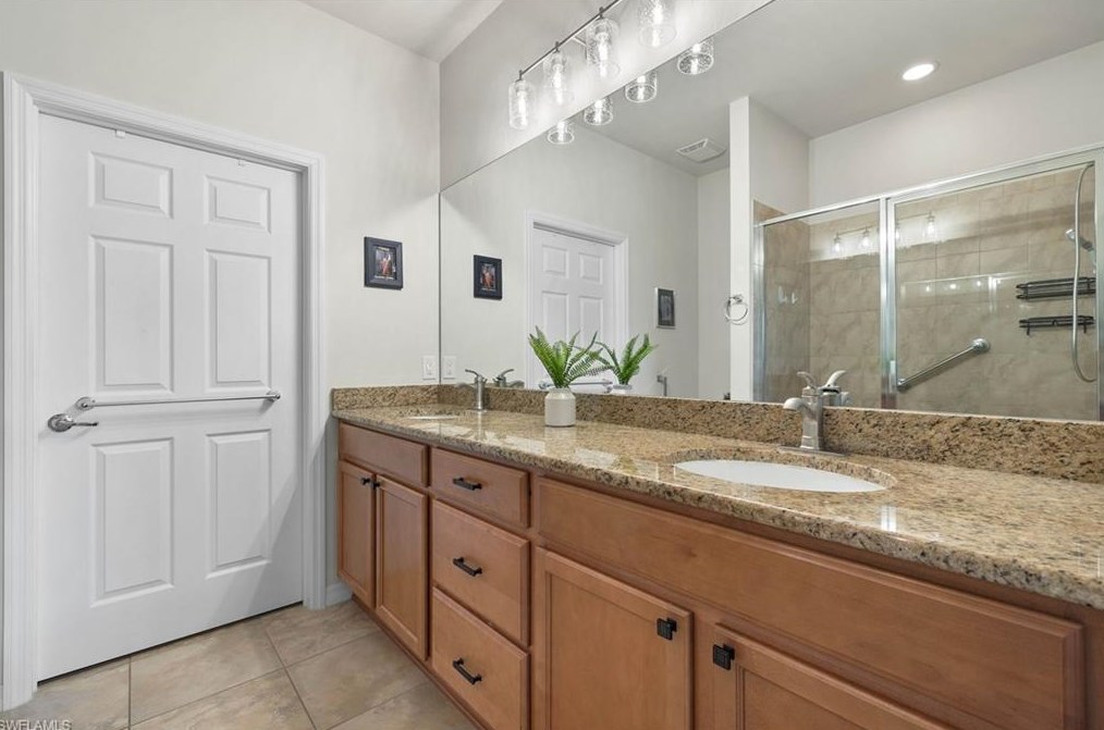 15157 Reef Ln, Bonita Springs FL  34135-8659 exterior