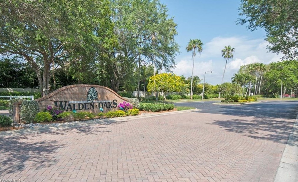 6617 Ilex Cir, Naples FL  34109-6810 exterior
