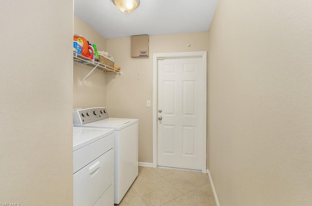 2022 31st Ter, Cape Coral FL  33914-4941 exterior