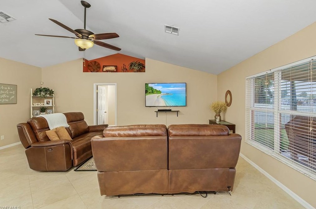 2022 31st Ter, Cape Coral FL  33914-4941 exterior