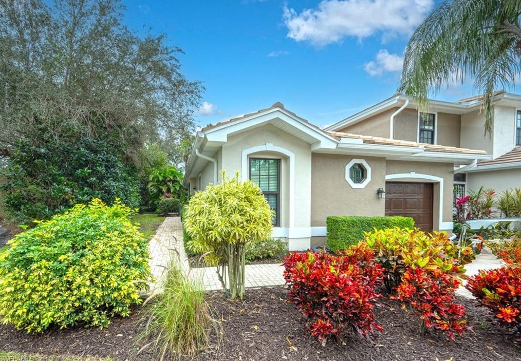 7555 Meadow Lakes Dr #101, Naples, FL 34104