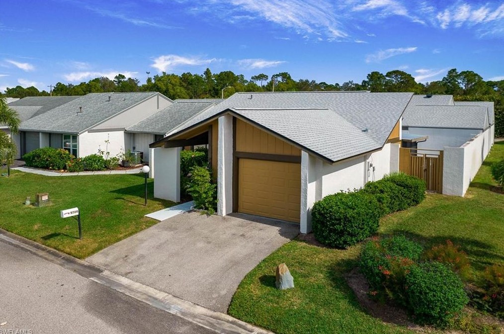 9709 Baycrest Terrace, Lehigh Acres, FL 33936