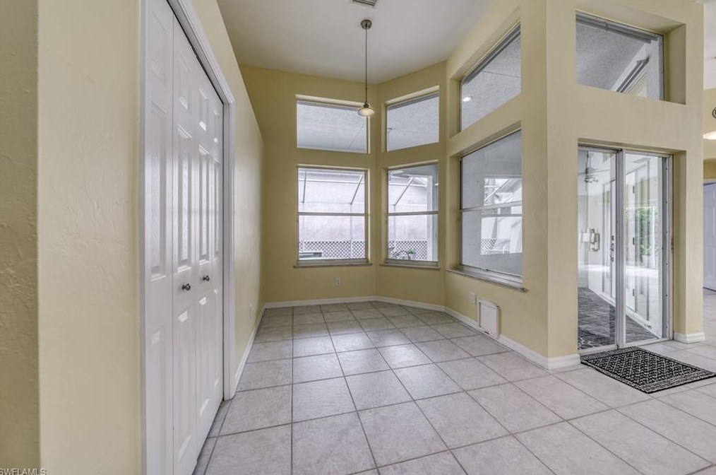 1088 Jardin Dr, Naples FL  34104-6613 exterior