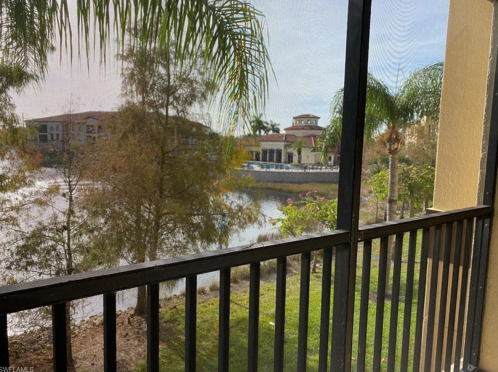 12930 Positano Cir Apt 202, Naples, FL 34105