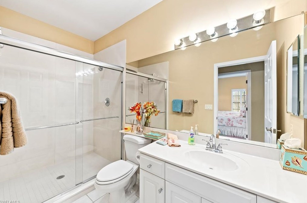 27197 Oakwood Lake Dr, Bonita Springs FL  34134-2606 exterior