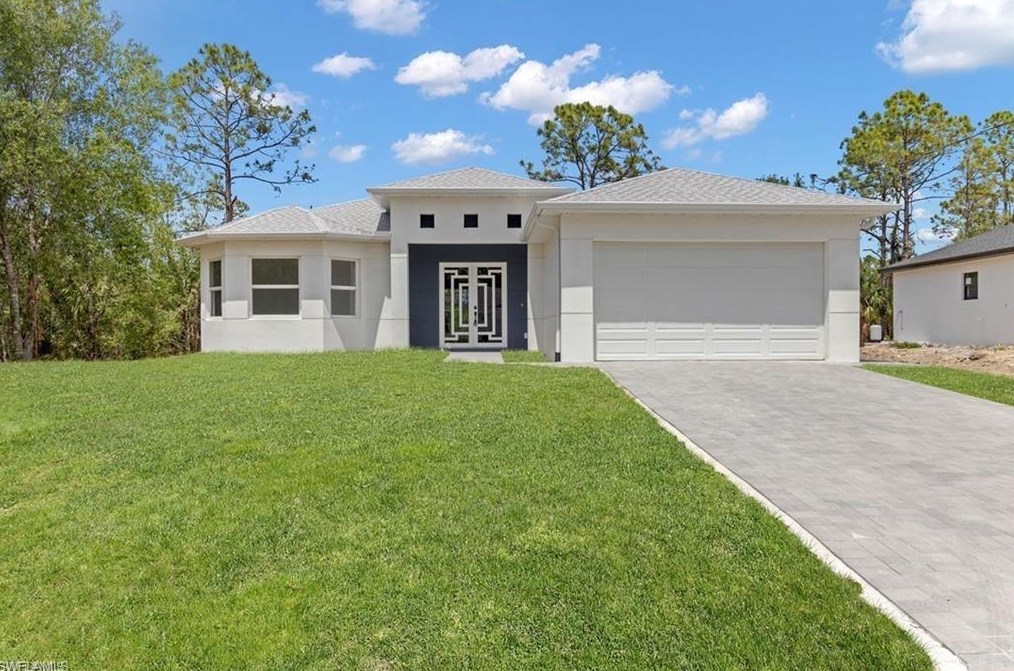 3209 29th St, Lehigh Acres, FL 33971
