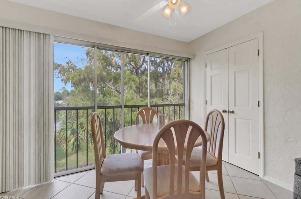 1025 Foxfire Ln #303, Naples, FL 34104