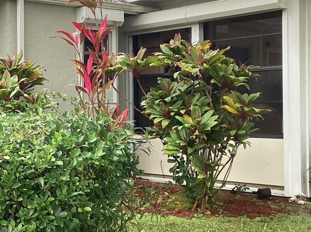 966 Charlemagne Blvd, Naples, FL 34112