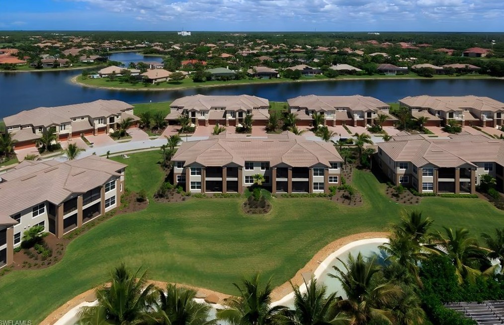 8070 Players Cove Dr #102, Naples, FL 34113