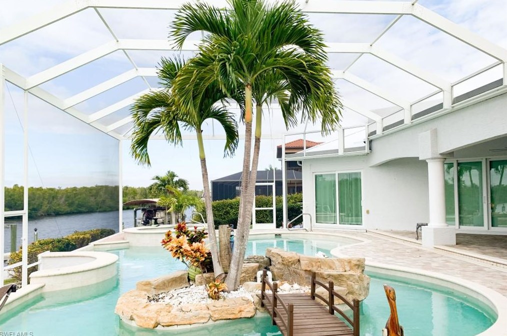3916 Surfside Blvd, Cape Coral FL  33914-4815 exterior