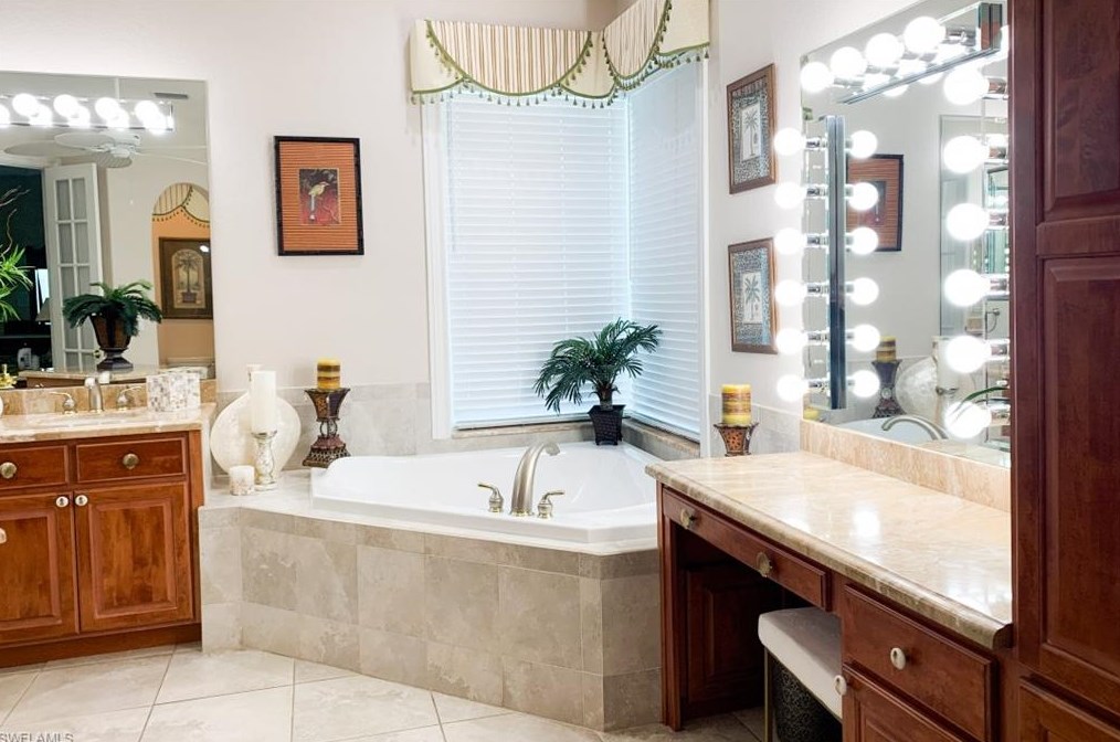 3916 Surfside Blvd, Cape Coral FL  33914-4815 exterior