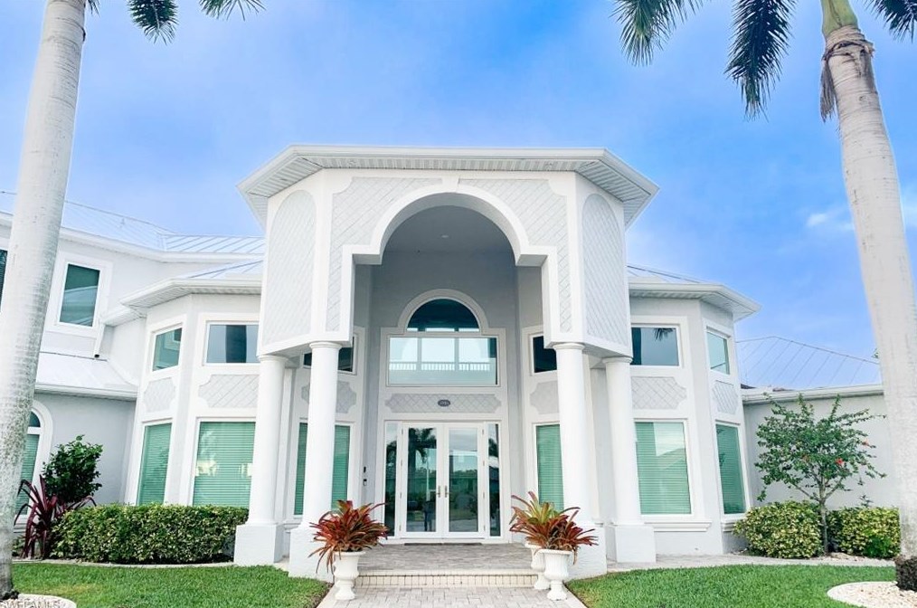 3916 Surfside Blvd, Cape Coral FL  33914-4815 exterior