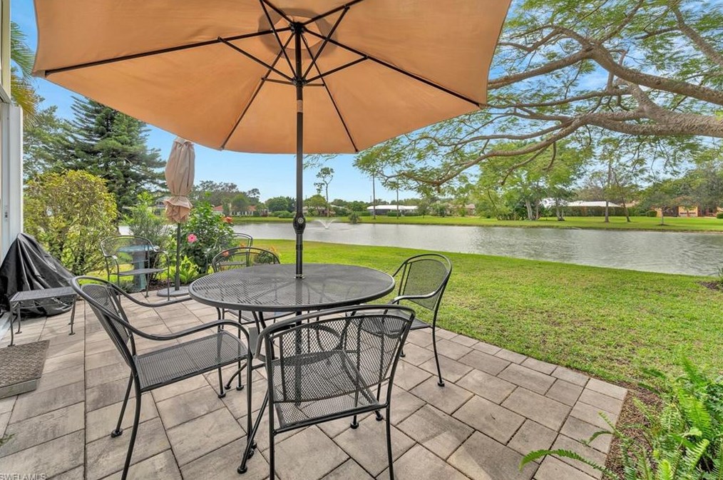 121 Bobolink Way #121-a, Naples, FL 34105