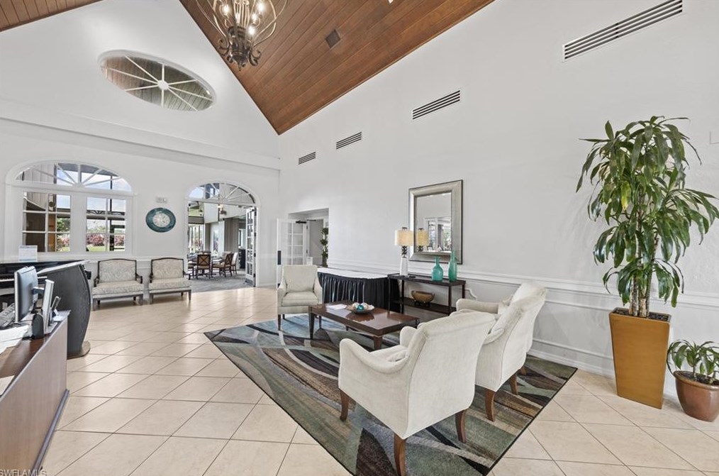 433 Country Hollow Ct #c105, Naples, FL 34104