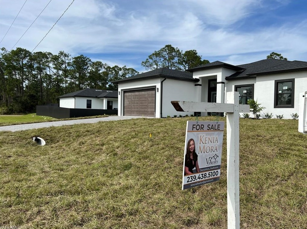 604 16th St, Lehigh Acres, FL