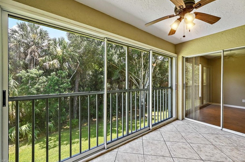 757 Wiggins Lake Dr #4-202, Naples, FL 34110