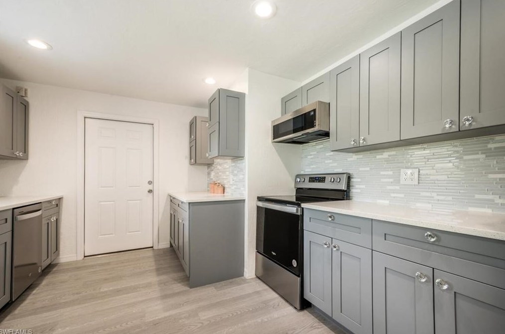 27208 Rio Vista Cir, Bonita Springs FL  34135-4729 exterior