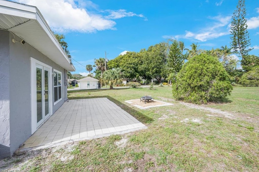 27208 Rio Vista Cir, Bonita Springs FL  34135-4729 exterior