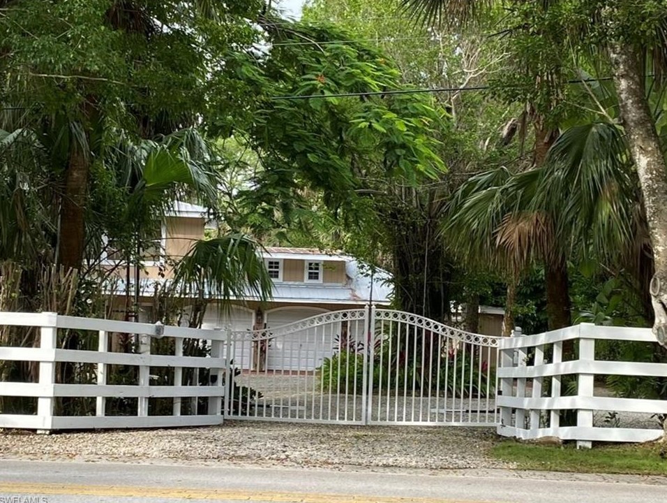 3505 North Rd, Naples, FL 34104