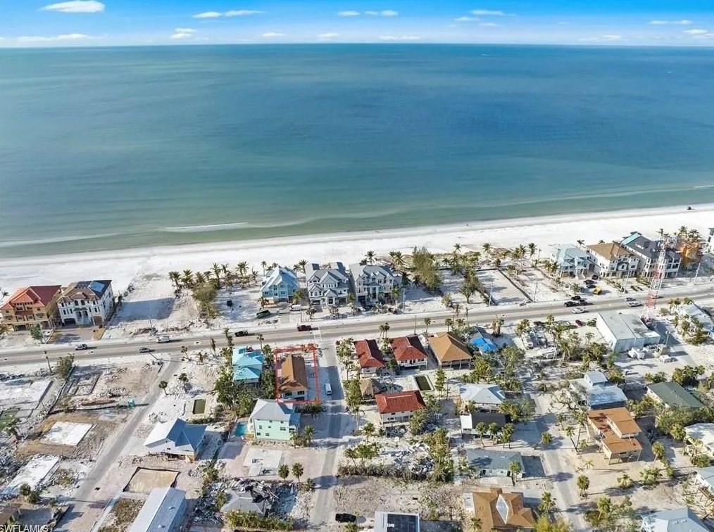 100 Washington Ave, Fort Myers Beach, FL 33931-3732