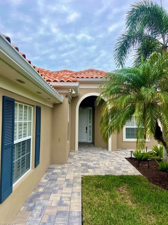 4273 Montalvo Ct, Naples, FL 34109