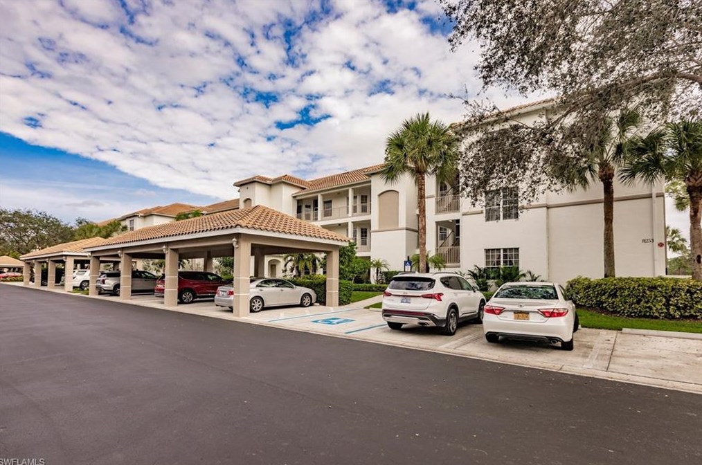 8253 Parkstone Pl #7-101, Naples, FL 34120