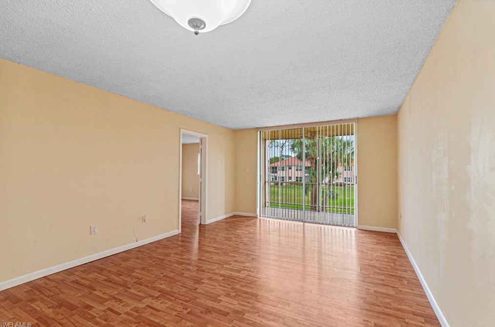 225 Turtle Lake Ct #209, Naples, FL 34105