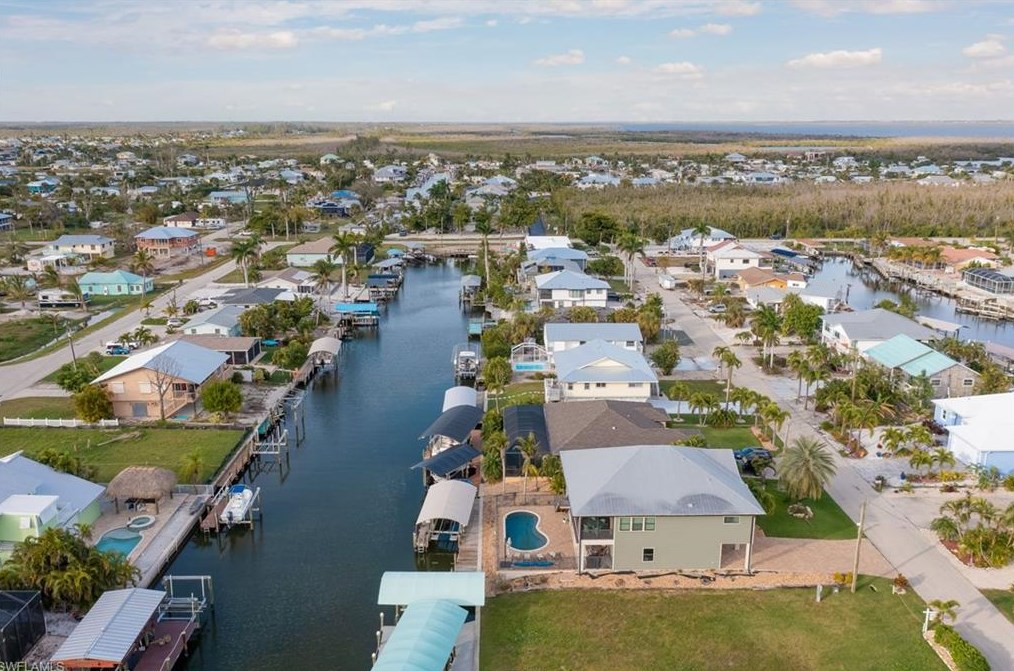 2383 Sycamore St, Saint James City FL  33956-2067 exterior