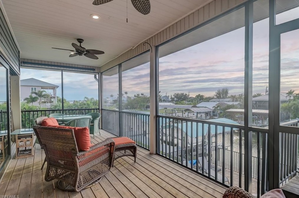 2383 Sycamore St, Saint James City FL  33956-2067 exterior