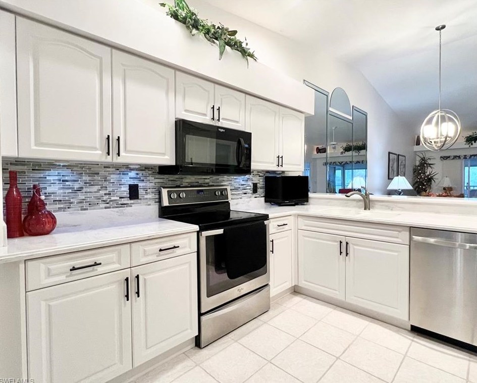 8400 Naples Heritage Dr #1523, Naples, FL 34112