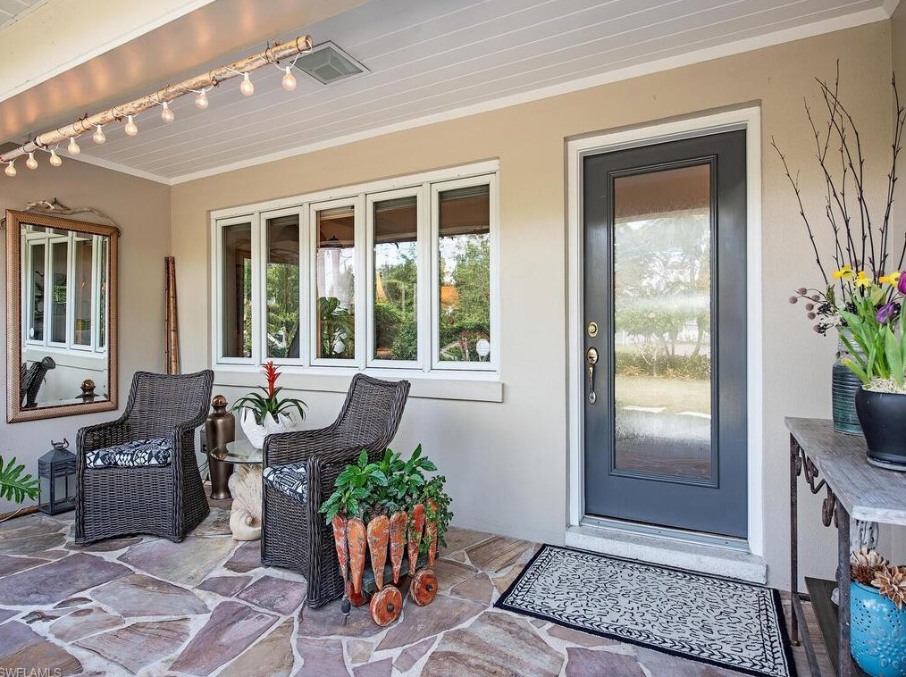 1270 Diana Ave, Naples, FL 34103