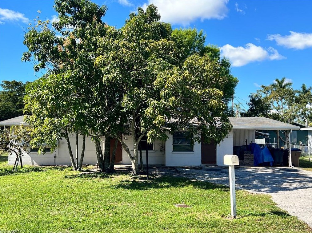 386 Montgomery Ave, Fort Myers, FL 33905-2949