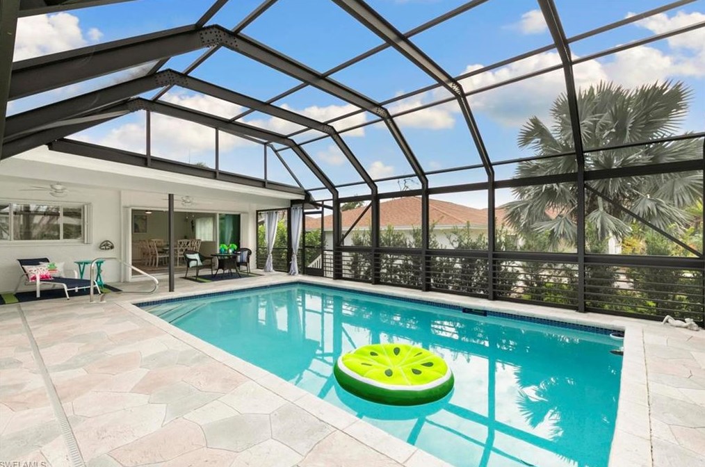 101 Flamingo Cir, Marco Island, FL 34145-4451