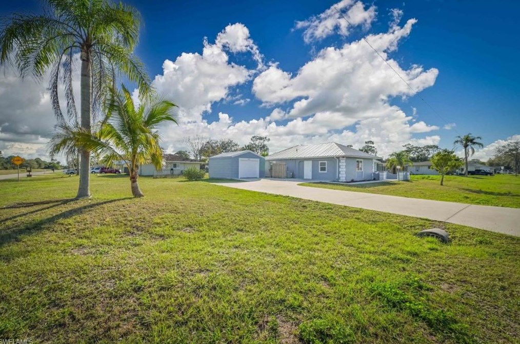 320 Greenwood Ave, Lehigh Acres, FL 33936