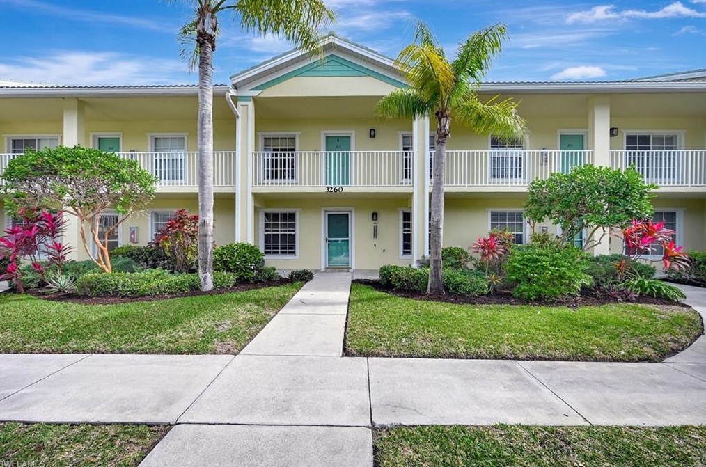 3260 Douglas Dr #2-103, Naples, FL 34105