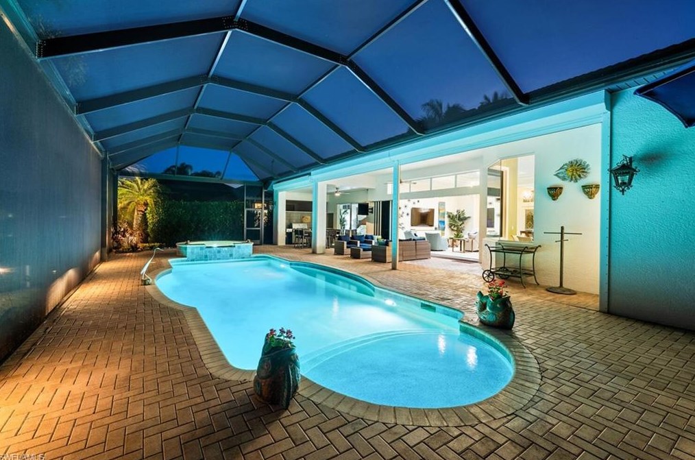 5059 Cerromar Dr, Naples FL  34112-7922 exterior