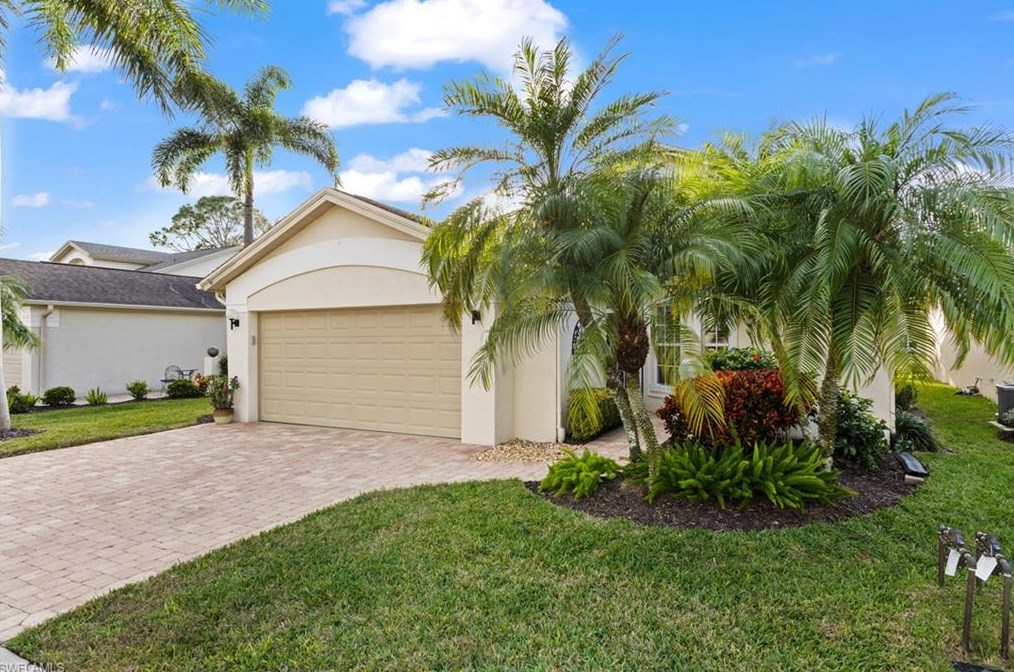 25161 Golf Lake Cir, Bonita Springs, FL 34135-7659