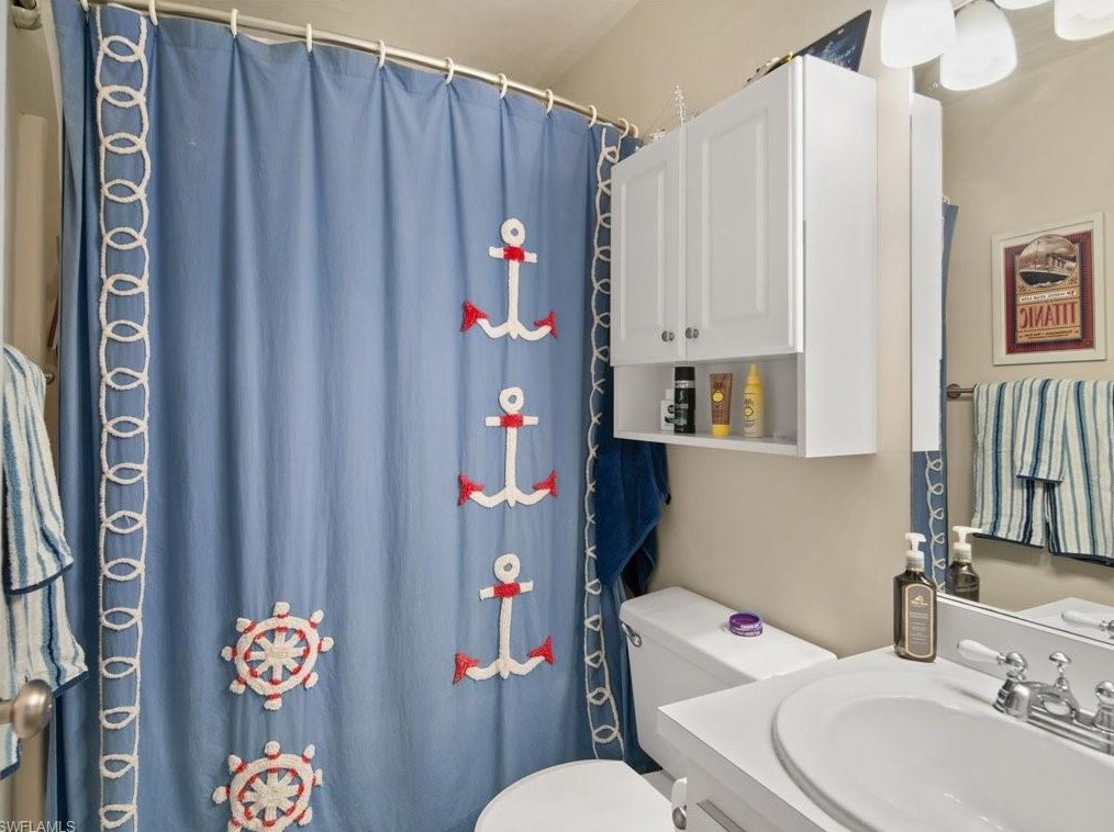 4724 Pembrooke Ln, Bonita Springs FL  34134-7109 exterior