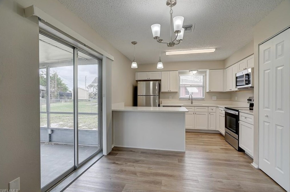 8161 Kings Bay Blvd, Fort Myers, FL 33967-2881