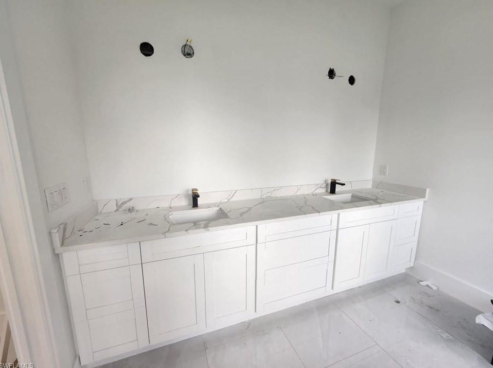 4156 54 Ave, Naples FL 34120-1530 exterior